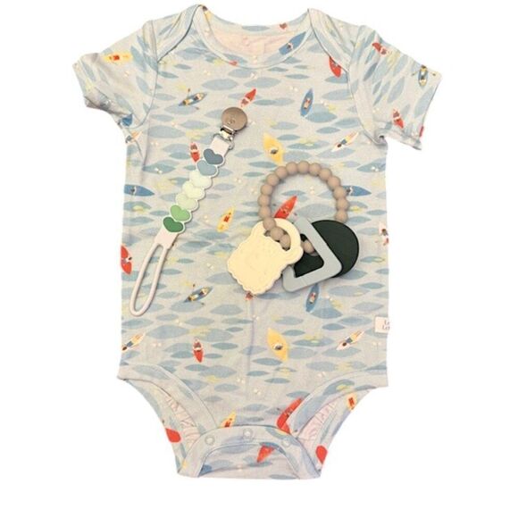 NWT Loulou Lollipop Set-Bodysuit Kayaks, Teething Ring, Paci Clip Size 6-12 Mnth - Picture 1 of 4